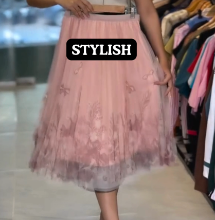 🖤 Stylish Grace: Ombre Floral Tulle Skirt