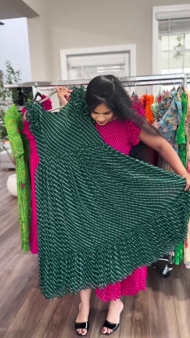 ❤️ Radiant Charm: Pleated Ruby Maxi Dress