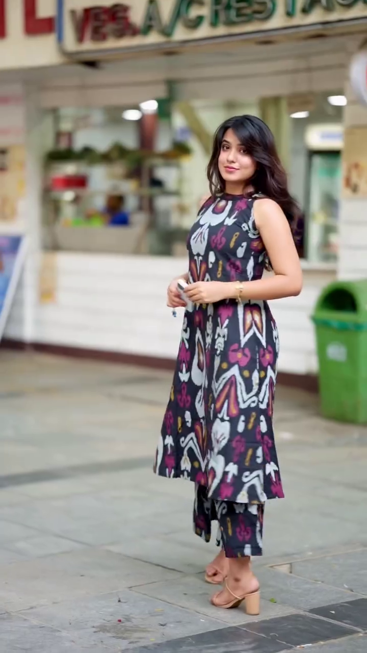 Effortless Charm – Floral Printed Kurta & Palazzo Set for Everyday Elegance