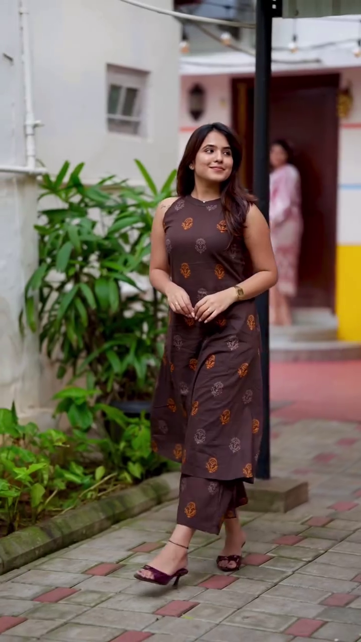 Effortless Charm – Floral Printed Kurta & Palazzo Set for Everyday Elegance