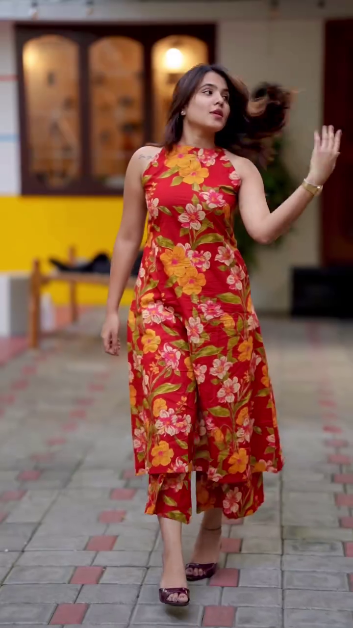 Effortless Charm – Floral Printed Kurta & Palazzo Set for Everyday Elegance