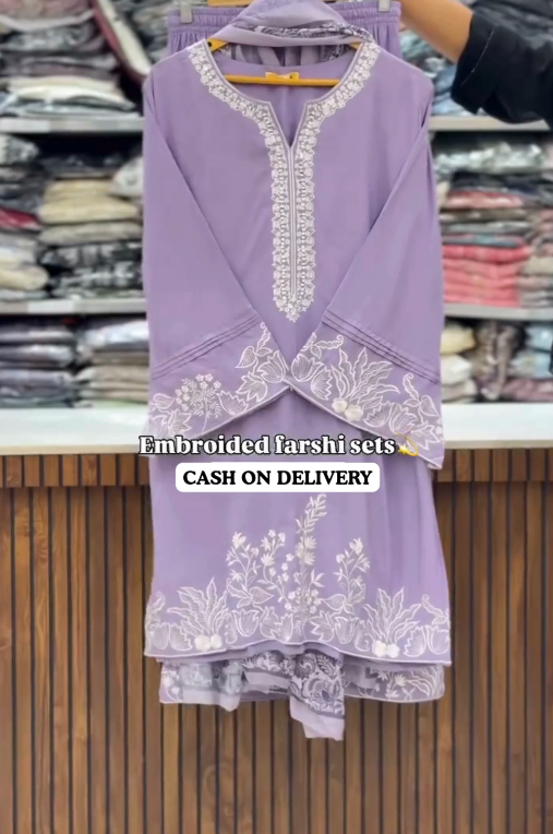 Vibrant Elegance – Fuchsia Embroidered Suit Set for Festive Glamour