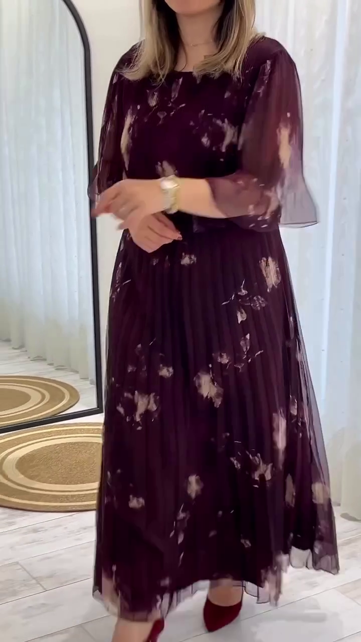 Ethereal Elegance – Floral Chiffon Pleated Maxi with Capelet