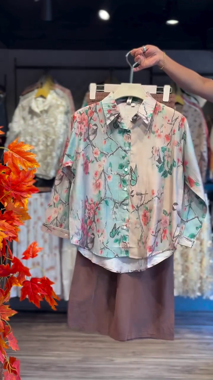 Effortless Elegance – Coordinated Floral Print Shirt and Trouser Set