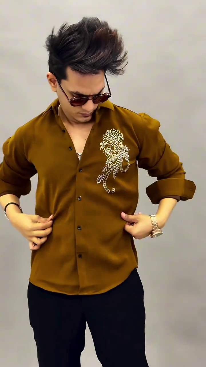Slim Fit Embellished Casual Shirt – Modern Style with a Touch of Sophistication
