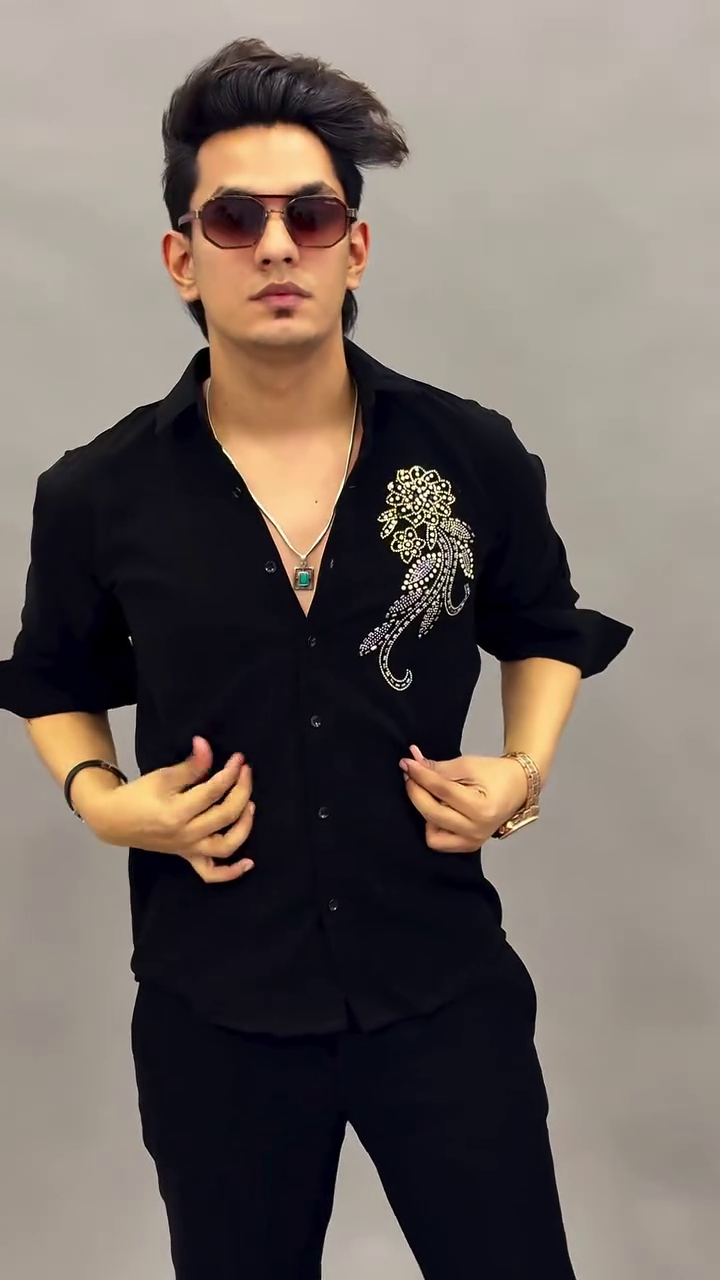 Slim Fit Embellished Casual Shirt – Modern Style with a Touch of Sophistication