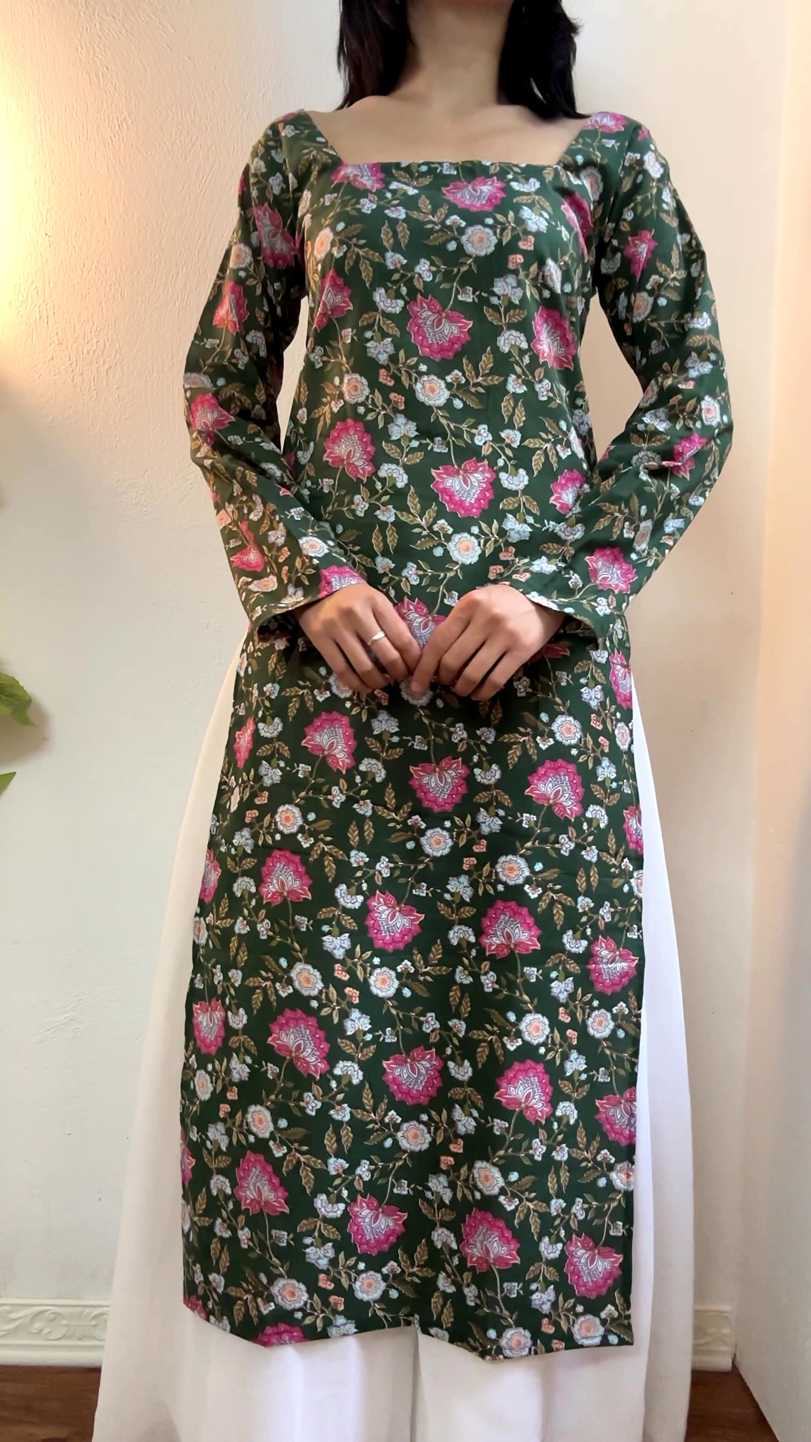 Floral Printed Magenta & White Cotton Kurti – Vibrant Comfort for Everyday Wear