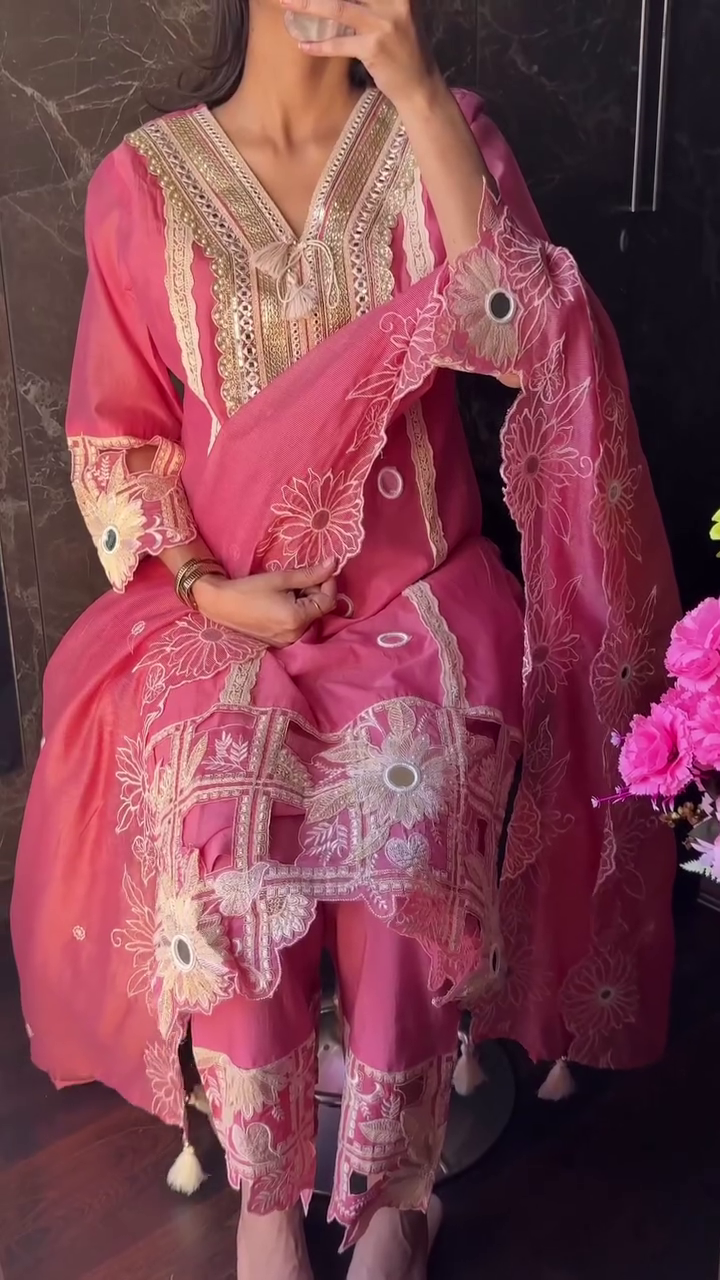 Elegant Premium Cotton Pakistani Suit with Mirror Detailing – Soft Pink for Timeless Style