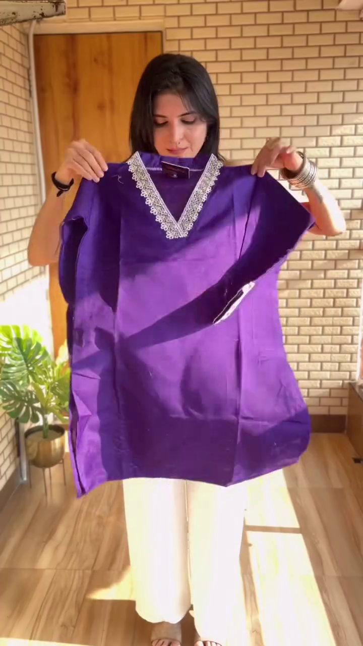 Chic White Embroidered Ethnic Tunic – Vibrant Elephant Motif Kurti for Casual & Fusion Wear 🐘✨