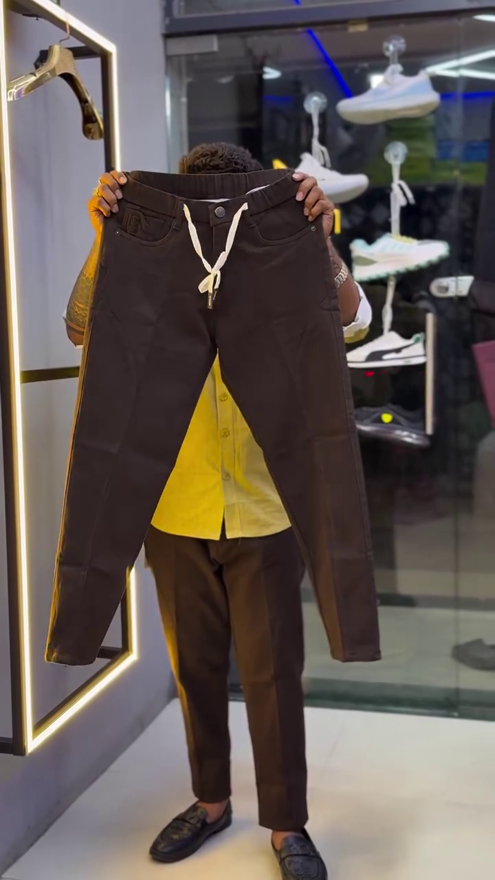 Modern Street Comfort: Men’s Beige Imported Baggy Jeans with Elastic Drawstring Waist & Unique Stitch Detailing