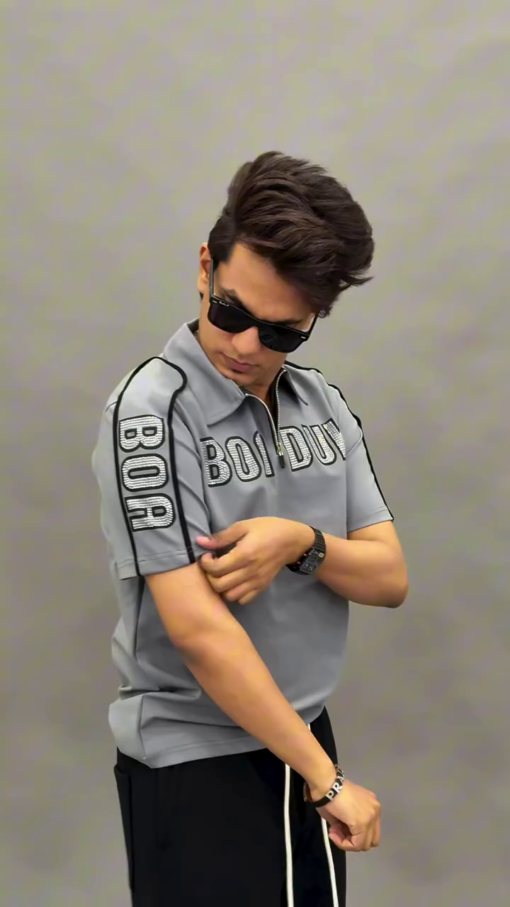 Sporty Luxury: Olive Green Diamond Polo T-Shirt for Effortless Modern Style