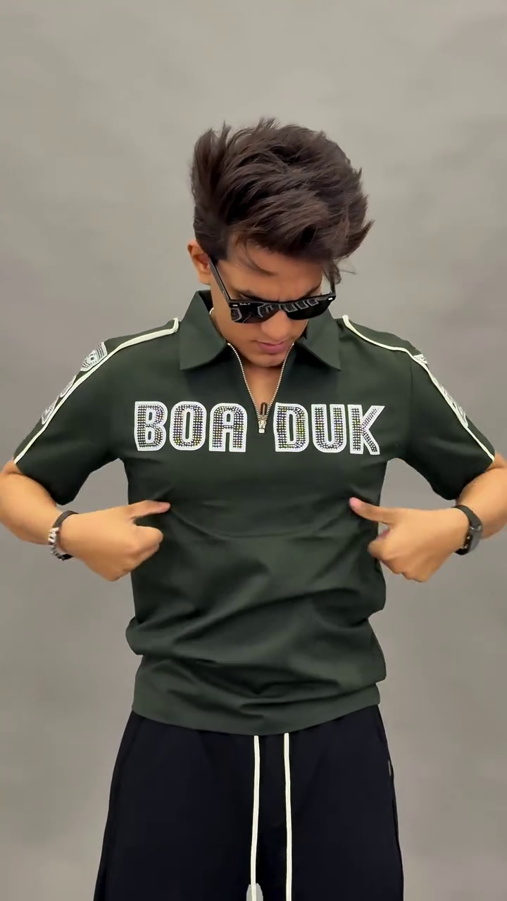 Sporty Luxury: Olive Green Diamond Polo T-Shirt for Effortless Modern Style