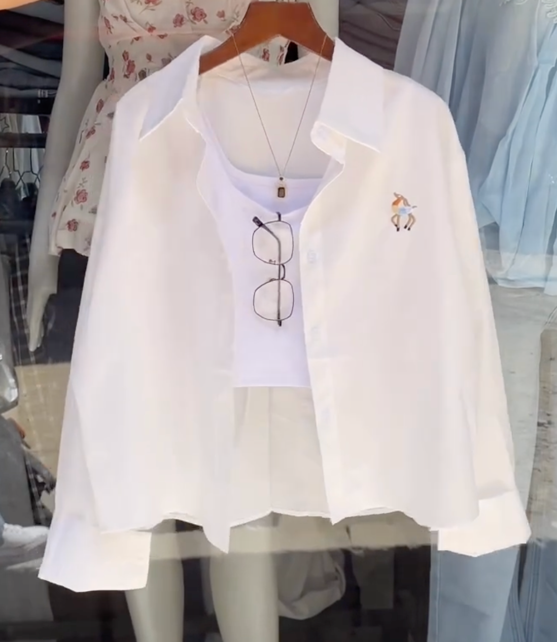 Effortless Style Meets Everyday Comfort – Relaxed-Fit White Shirt at Just ₹99