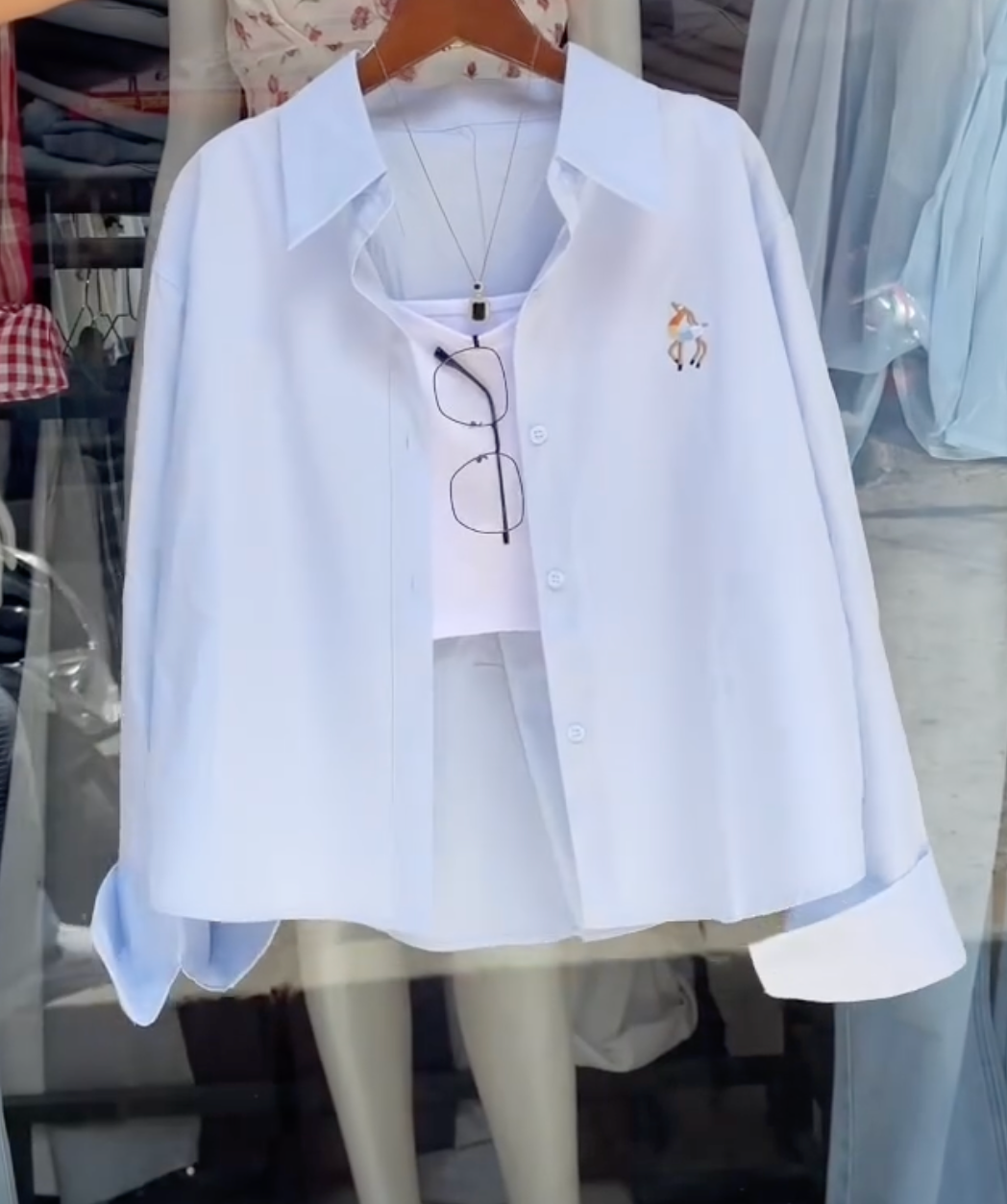 Effortless Style Meets Everyday Comfort – Relaxed-Fit White Shirt at Just ₹99