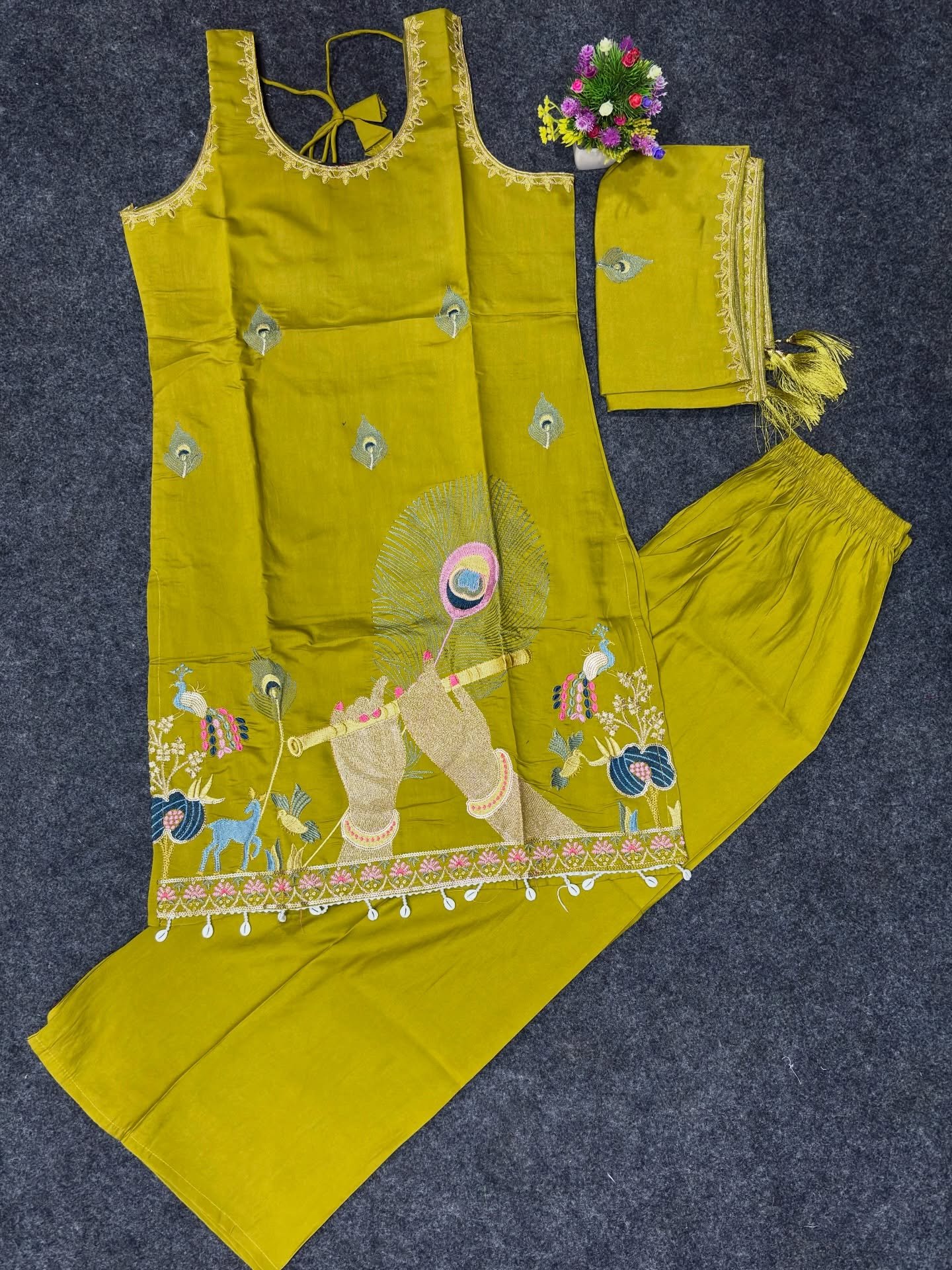 Grace in Every Thread – Trending Ethnic Kurti Palazzo Set with Dwarkadhish Embroidery at Just ₹149