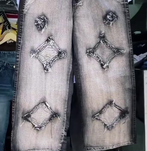Trendy Oversized Distressed Wide-Leg Jeans for Men | Premium Streetwear Denim