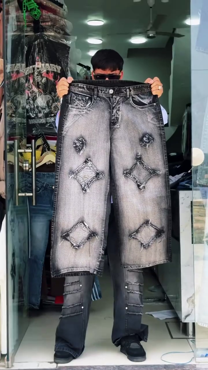 Trendy Oversized Distressed Wide-Leg Jeans for Men | Premium Streetwear Denim