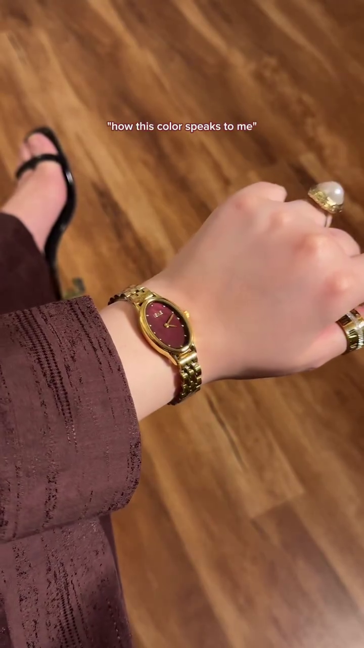 Elegant Women's Gold Oval Bracelet Watch – Luxury Minimalist Stainless Steel Wrist Watch
