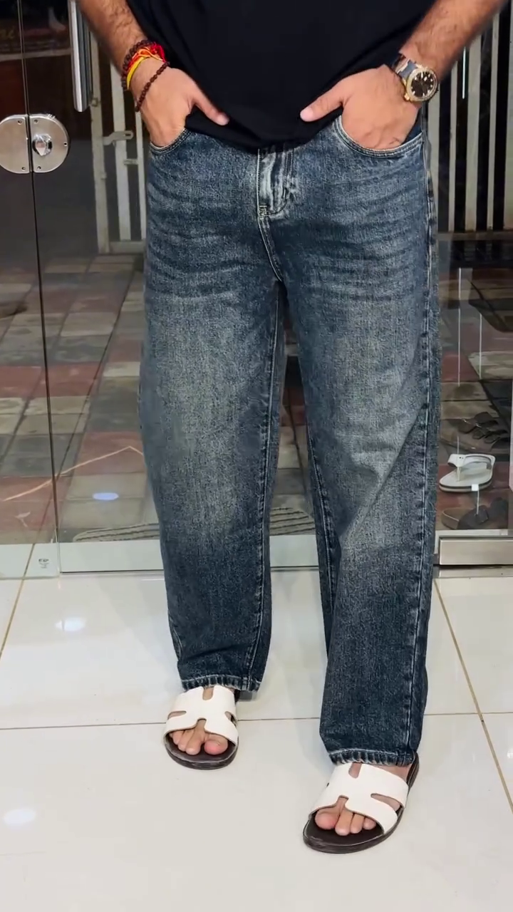 Trending Men’s Casual Jeans Collection – Stylish Light Blue & Dark Wash Denim for a Classy Everyday Look
