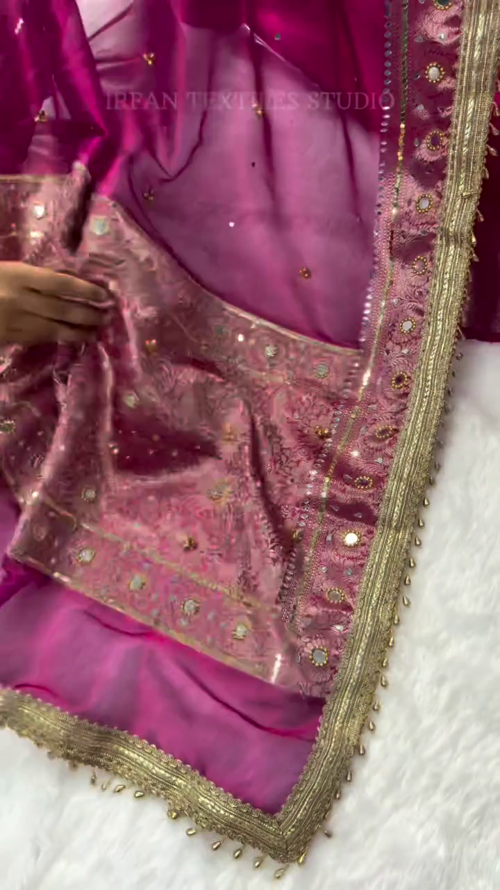 Premium Magenta Designer Saree with Golden Zari Border – Elegant Festive & Wedding Wear