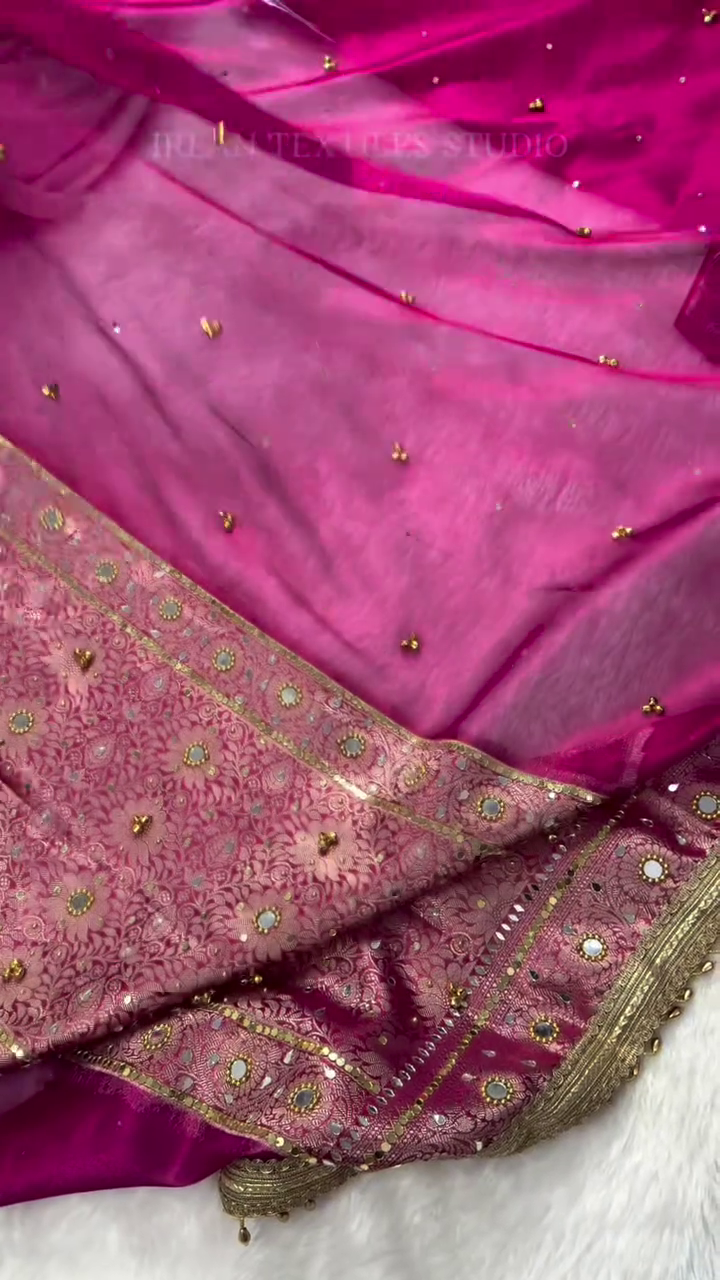 Premium Magenta Designer Saree with Golden Zari Border – Elegant Festive & Wedding Wear