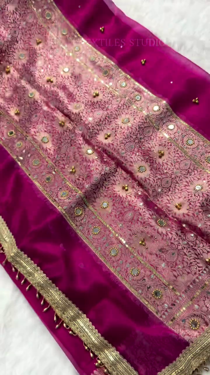 Premium Magenta Designer Saree with Golden Zari Border – Elegant Festive & Wedding Wear