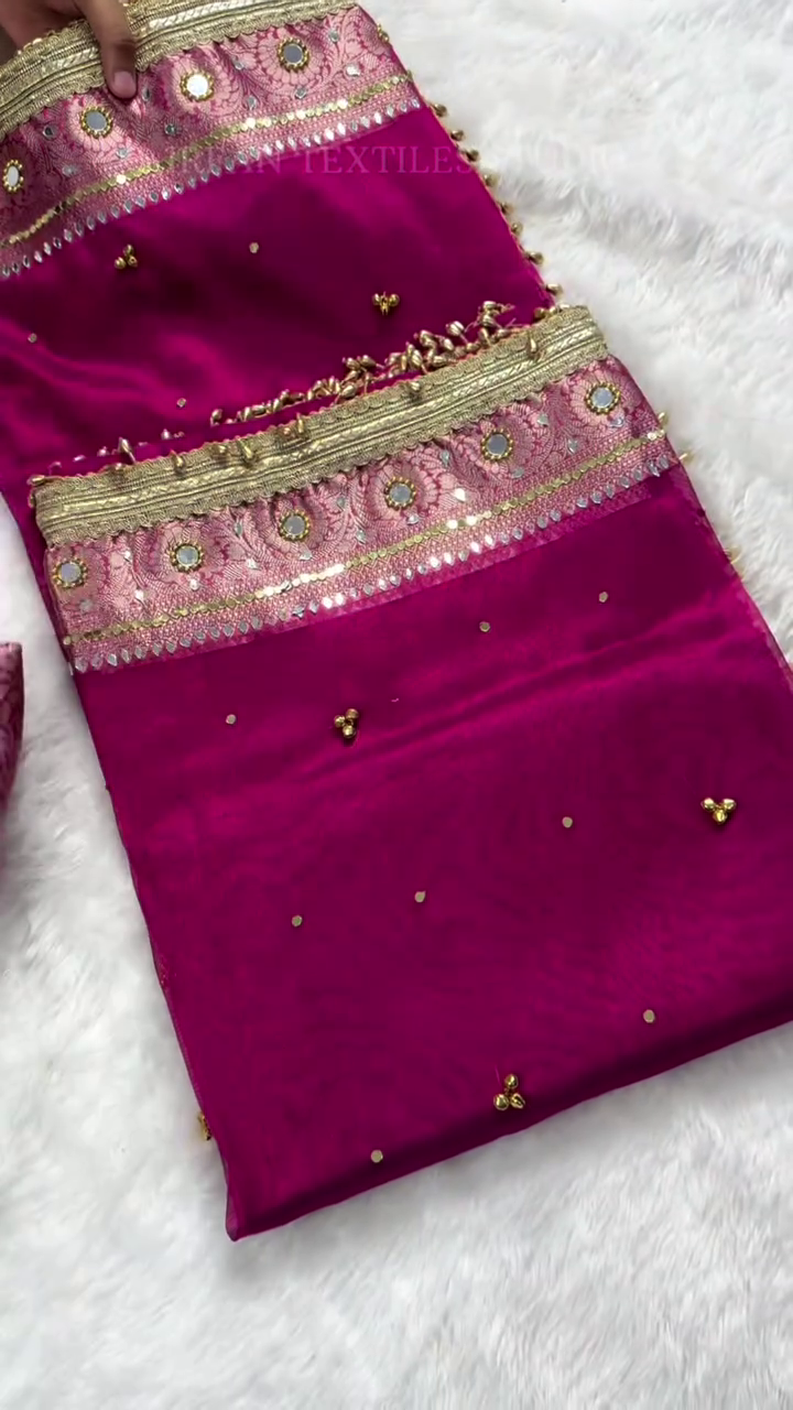 Premium Magenta Designer Saree with Golden Zari Border – Elegant Festive & Wedding Wear