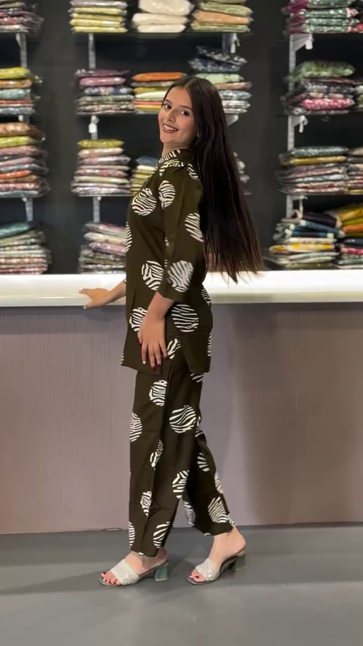 Elegant Olive Green Kurta Set with Printed Design and Palazzo Pants