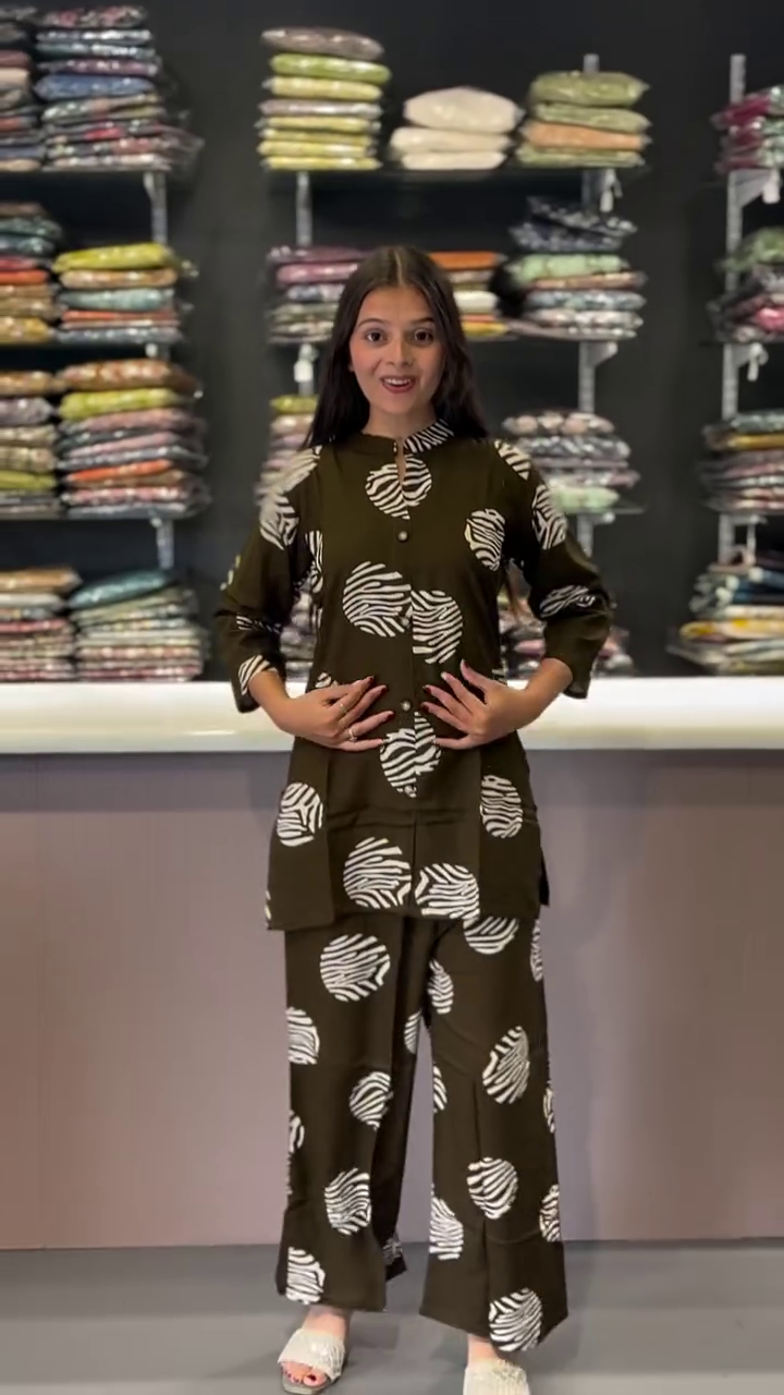 Elegant Olive Green Kurta Set with Printed Design and Palazzo Pants